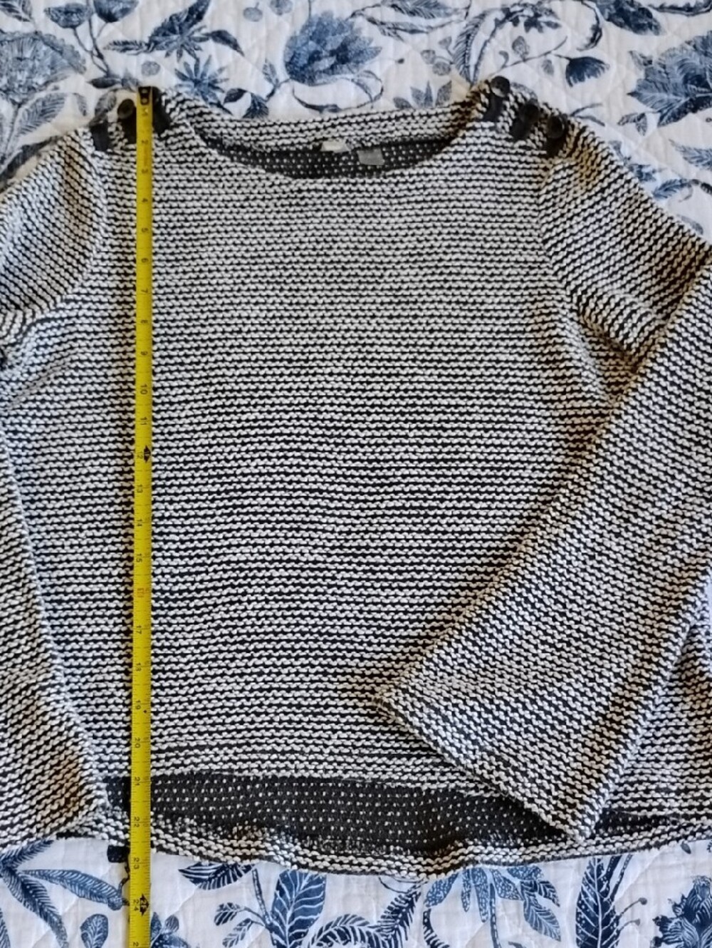 Roxy Size S Black & White Striped Knit Button-Shoulder Sweater - Picture 12 of 16